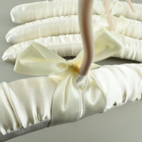 Satin Cushioned Hanger Set of (4) - Picture 7 of 7